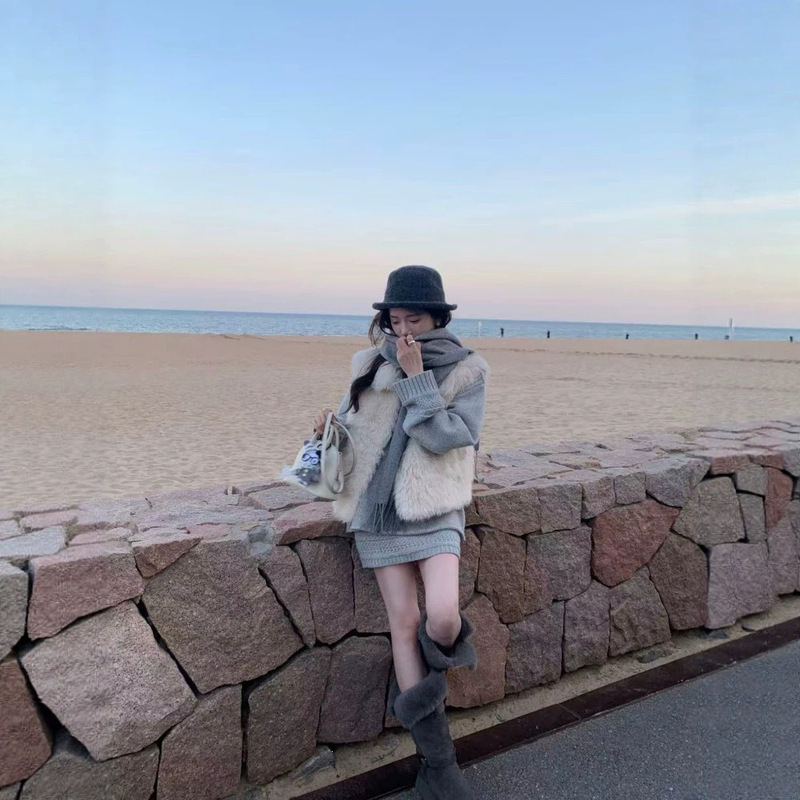 2026 new collection: women's off-shoulder knitted sweater layered with a vest and skirt, Korean-style autumn/winter outfit, short skirt two-piece set 2026 new collection: women's off-shoulder knitted sweater layered with a vest and skirt, Korean-style autumn/winter outfit, short skirt two-piece set
