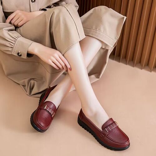 Spring and Summer Mother's Shoes Soft Sole Open-Back Airy Women's Single Shoes Middle-Aged Leather Shoes Breathable Flat Women's Shoes Hole Shoes
