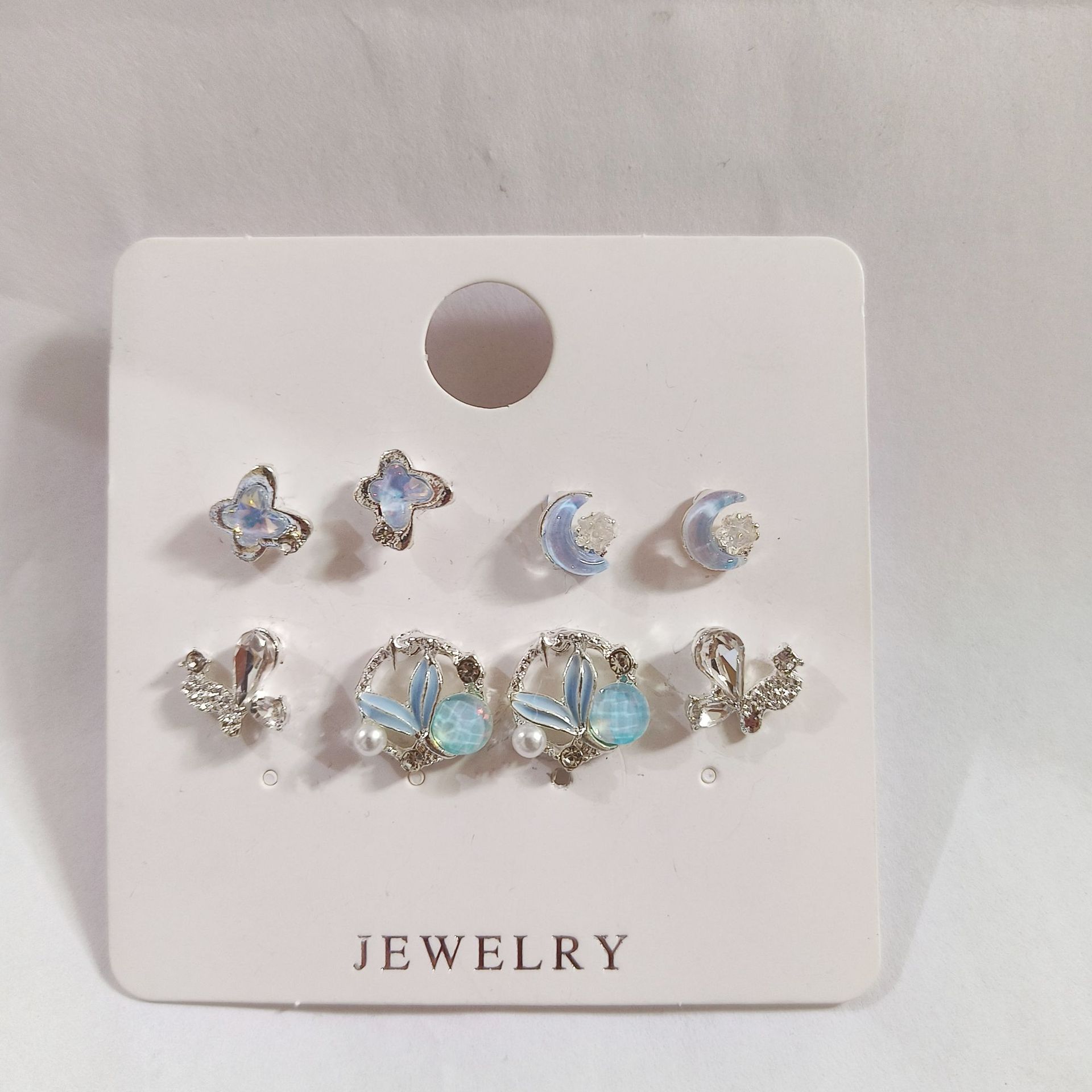 2025年トレンドイヤリングセット レディース 新作 高級感 ニッチデザイン 蝶々イヤリングセット