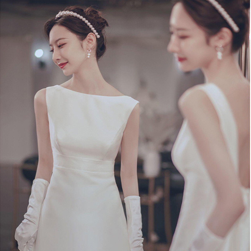 French Satin Light Wedding Dress 2026 Summer New Style Bride Simple White Backless Reception Plain Banquet Dress
