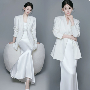 Ӱ���¿����}������|�߼��а�ɫŮ���bФ����������ˇ�g�շ��b