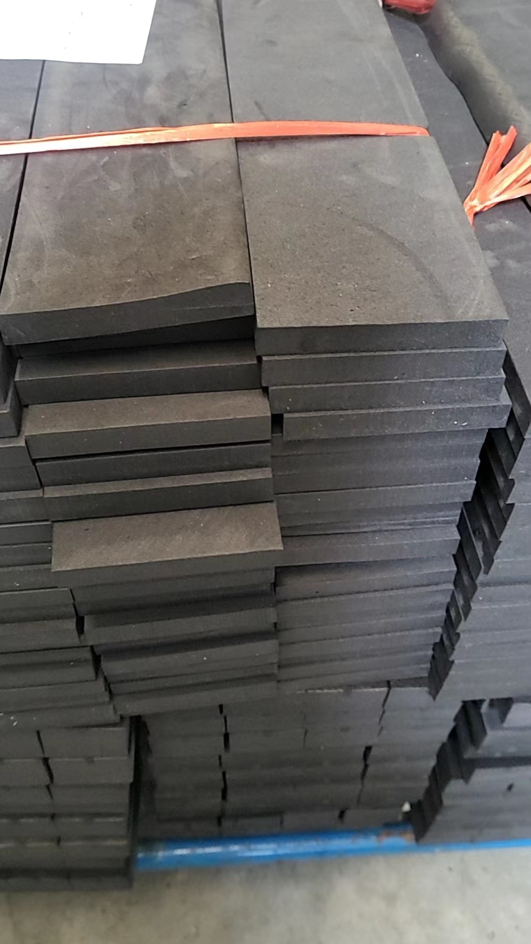 厂家供应一体成型雕刻45度EVA成型异性铝箱泡沫/汽车零部件卡槽