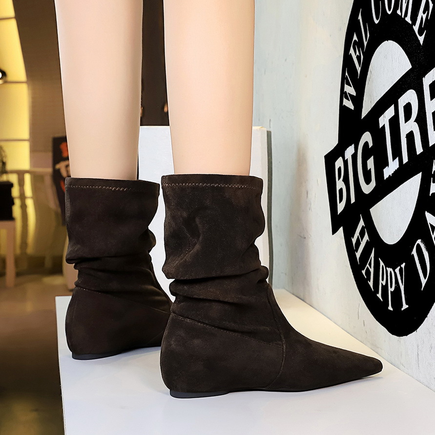 Vintage Women's Pointed Toe Suede Ankle Boots Height Increasing_voghion.com
