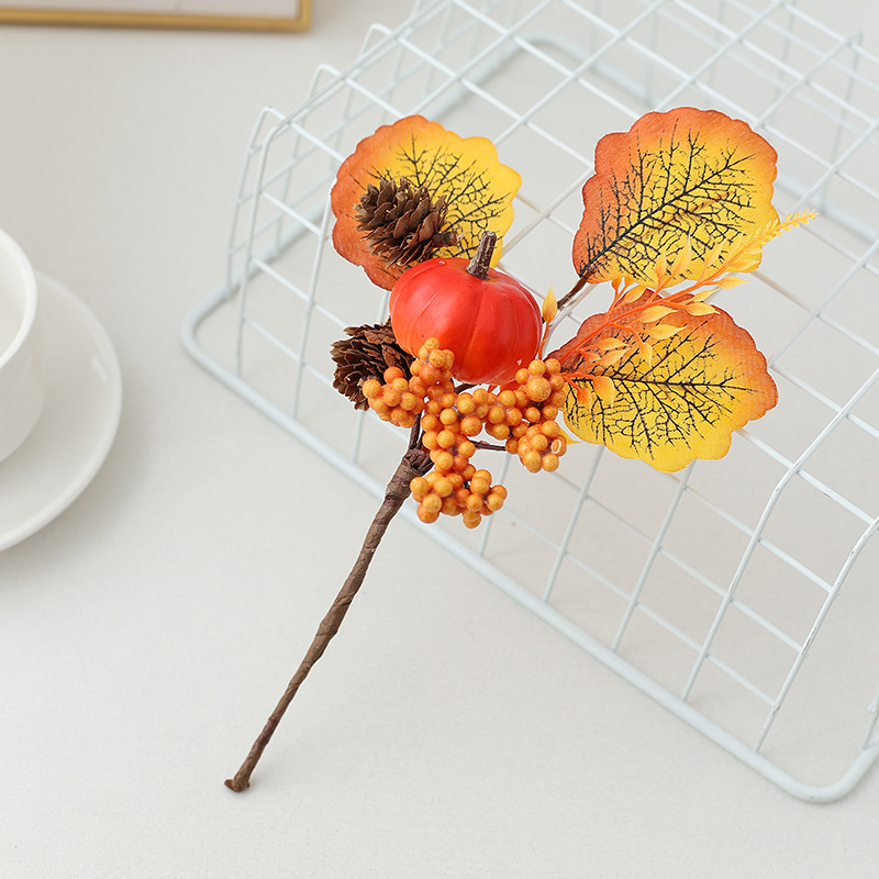 Maple leaf pumpkin yellow