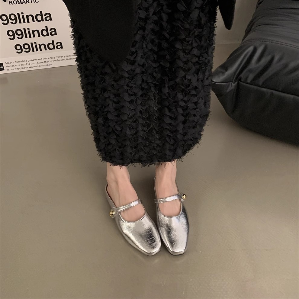 Zapatillas de primavera y verano de 2025 un pedazo de nuevo chinas zapatillas de un solo hombre perezoso Lefour zapatillas de cabeza zapatillas de mujer francesa