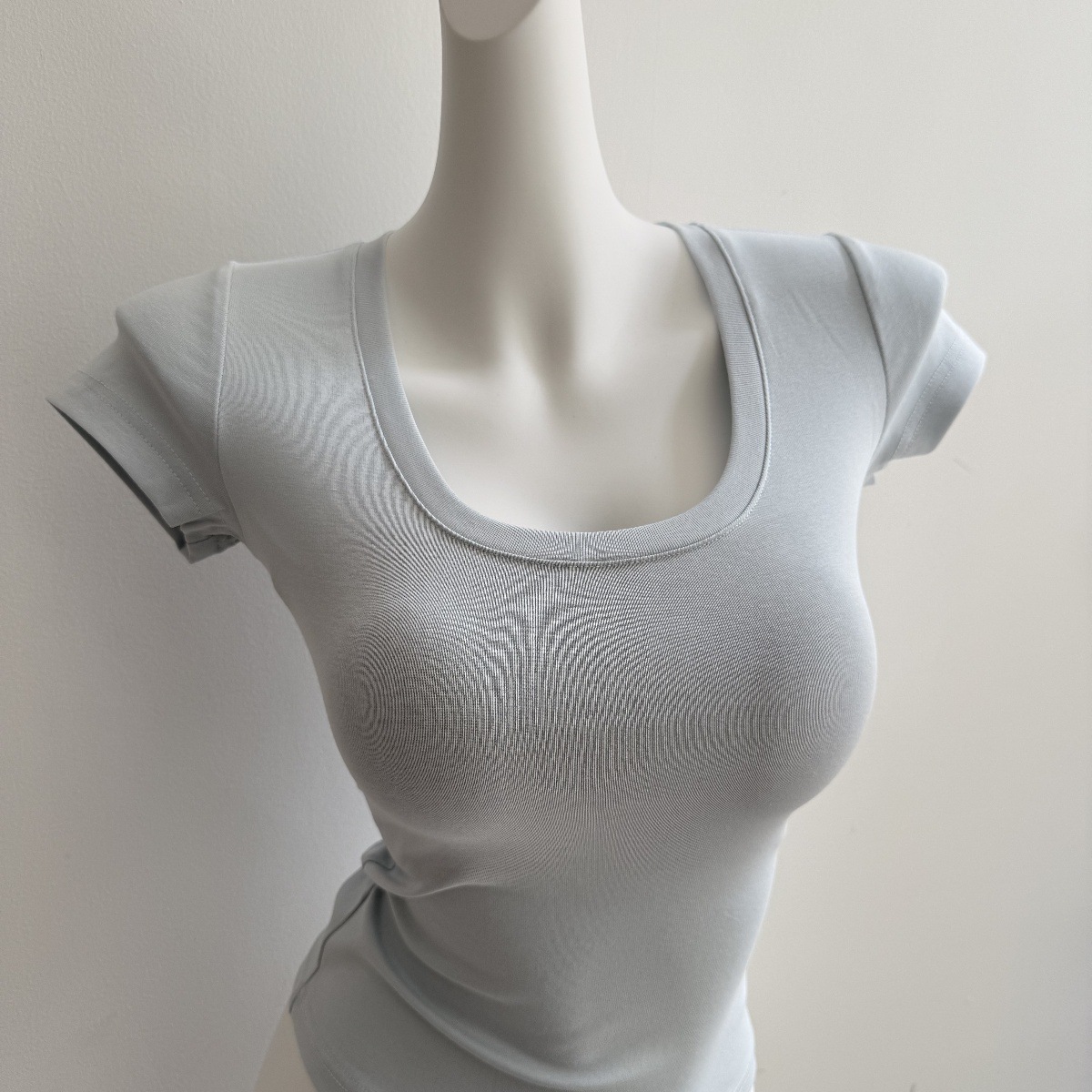 Slimming Magic! the Style Is Very Cool~ Versatile Slim-Fit Solid Color Regular Shoulder T-Shirt with a Feminine Large U-Neck Short Sleeve Top for Summer