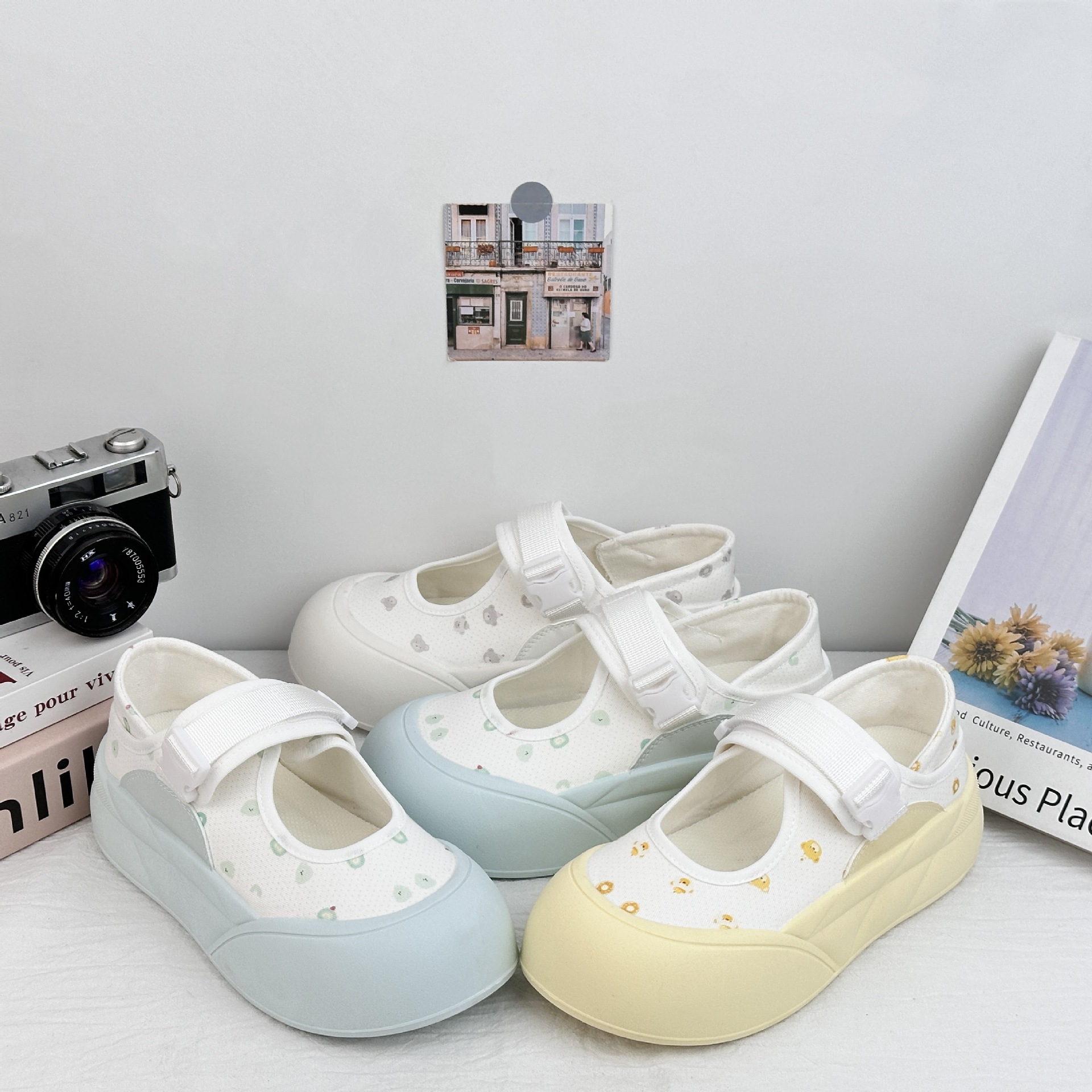 Zapatos de mujer Yuanbo Mary Zhen2025 nuevos zapatos de lona de estilo explosivo con suela transpirable con faldas sandalias pequeñas