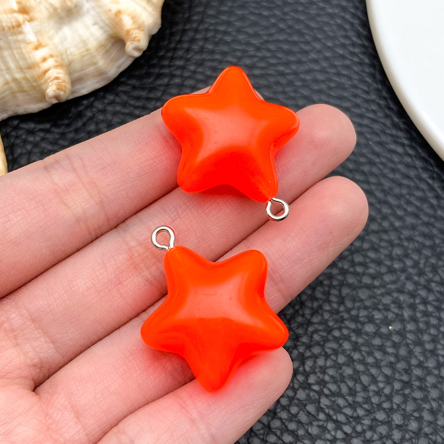 24063-H-橘色树脂夜光星星27x23x13mm-3.5