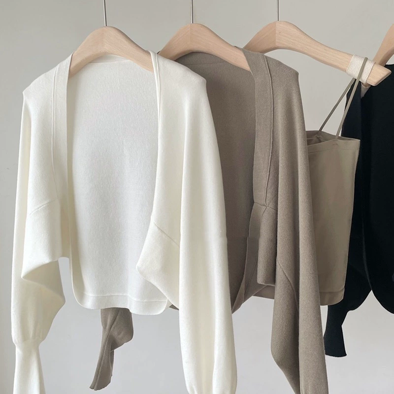 Шаль женская солнцезащитная белая короткая с рукавами «летучая мышь» вязаный кардиган из ледяного шелка осенний внешний жилет тонкий свитер куртка