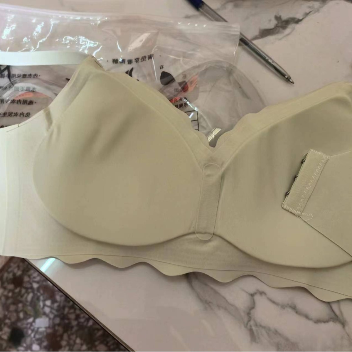 Nueva taza fija sin marcas de alta calidad chaleco de dama sin anillo de acero bra de yoga ropa interior deportiva mujer al por mayor