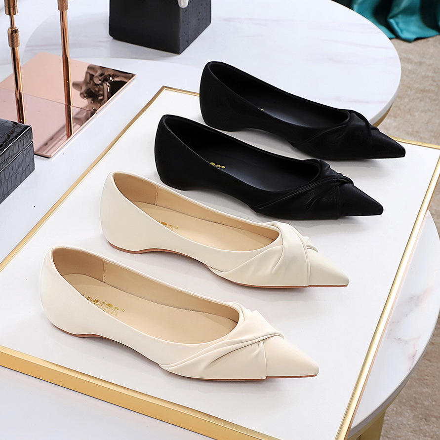 531-22 Wind Style One Step Step Shoes Show Thinning and Inner Height Increase Women's Shoes Pointed Shallow Mouth Flat Heel Shoes Bow Fold Single Shoes