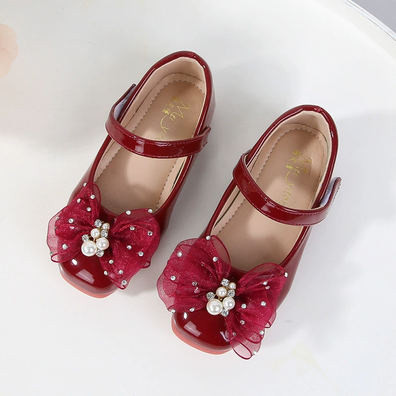 Кожаные туфли для девочек 2025 весна и осень новая мода водяная плитка цветочные детские детские кроссовки принцессы на мягкой подошве черные дикие одиночные туфли