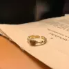 Oval ring