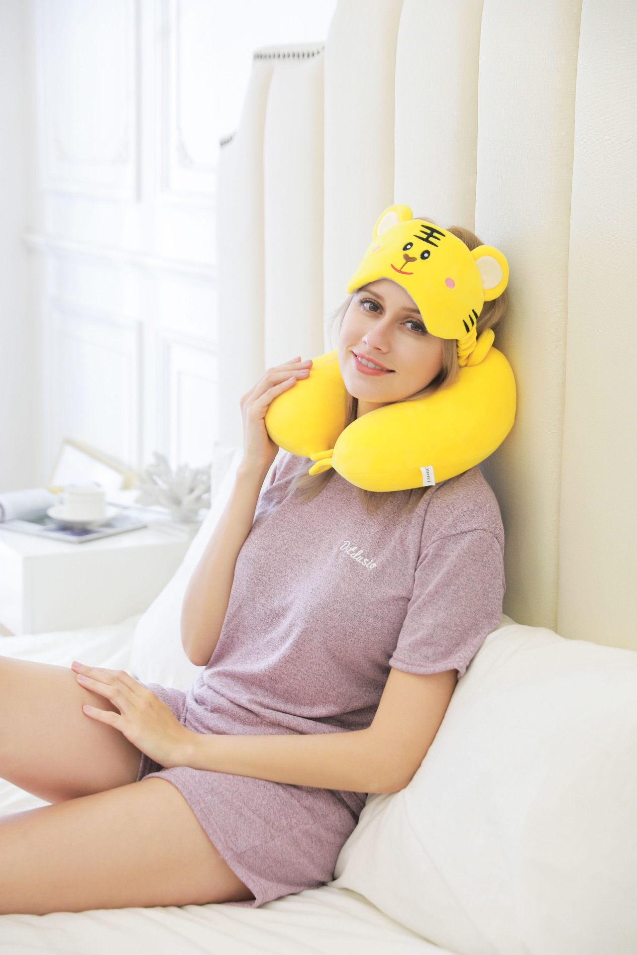 卡通记忆棉U型枕颈椎枕午睡枕U形枕高铁飞机旅行枕亚马逊厂家直销