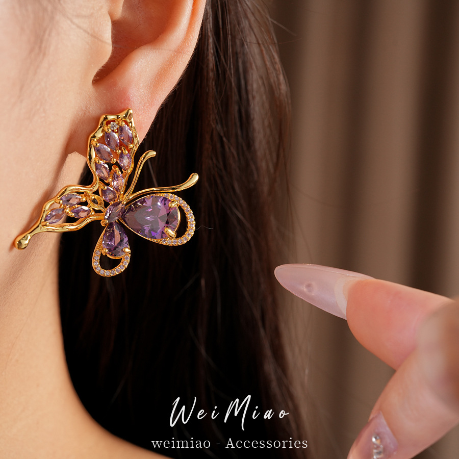 Oro verdadero electron-combustible mariposa de piedra pernos de orejas temperamento exquisito personalidad nicho pendientes ligero lujo conjunto de joyas de alta calidad