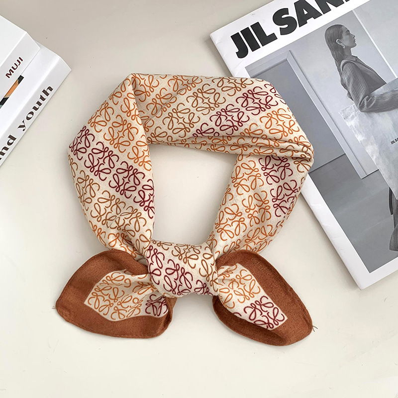 Bufandas de seda cuadrada alta sensación 2025 nueva moda decoración de algodón y lino pequeña bufandas de seda cuello bufandas de cuello