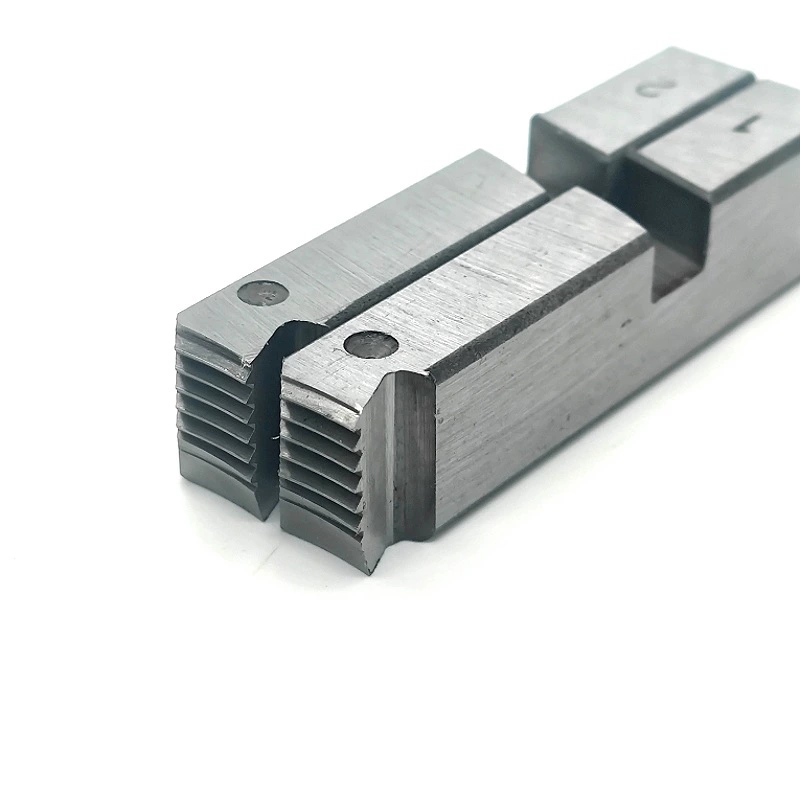 Заводской запас: электрические резьбонарезные матрицы для сухого нарезания резьбы на водопроводных и оцинкованных трубах, оптовая продажа четырех- и шестигранных матриц.