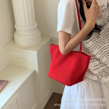 �tɫ���������ذ�Ů������ͨ�چμ��Ҹ������ˮͰ���˻@�Ӱ�
