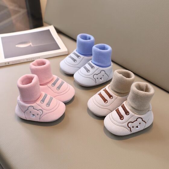 Spring, autumn and winter baby shoes and socks 0-1 years old 3-6-12 months cotton shoes warm male and female baby non-slip toddler shoes