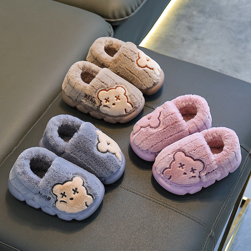 Otoño y invierno bolsas de tacones de zapatos de algodón para niños y niñas, zapatillas de algodón para niños de tamaño medio y grande.