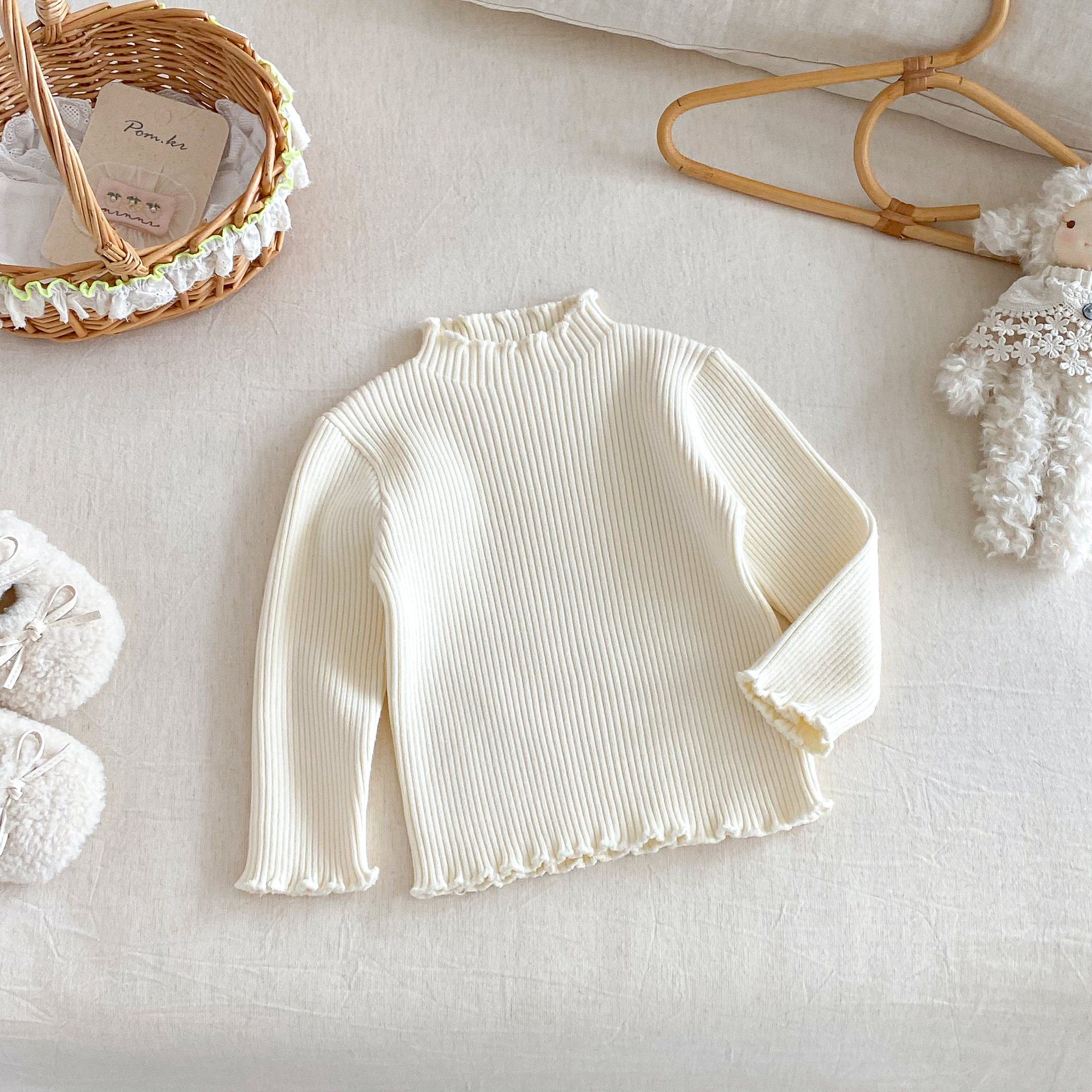 White knitted sweater, pre-sale