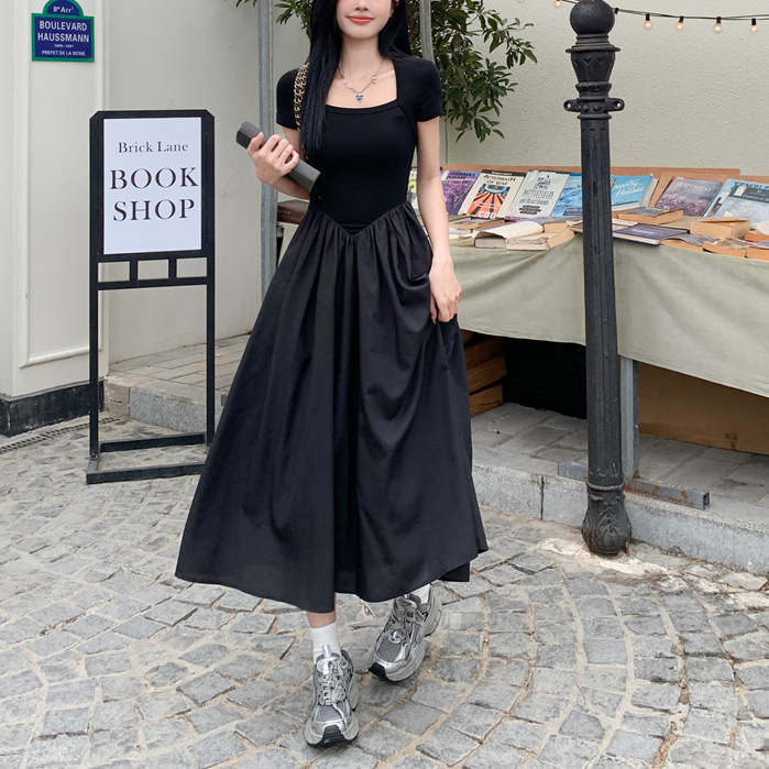 2024高級感赫本風方領連衣裙女夏季胖mm遮肚顯瘦黑色長裙氣質休閒