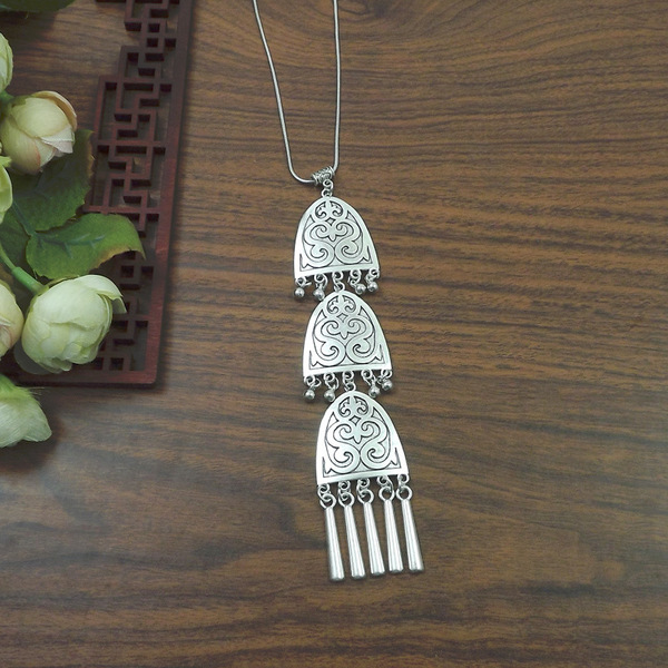 retro ethnic necklace
