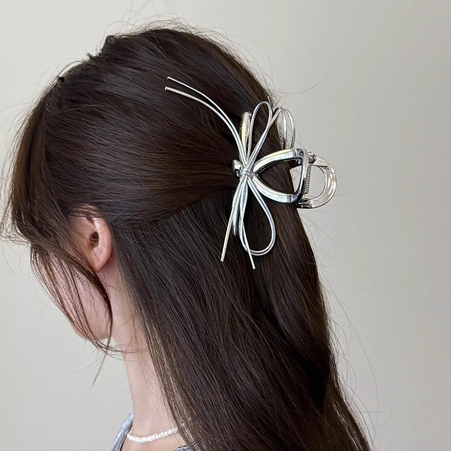 Designed Silver Bow Heart Pendant Clip for Women 2025 New High-End Hairpin Shark Clip Hair Accessories