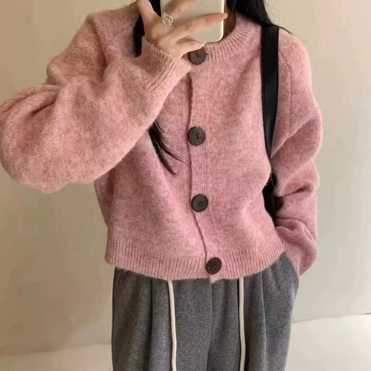 Korean Style Retro Round Neck Knitted Cardigan Sweater Jacket 2025 Spring New Style Lazy Loose Soft Waxy Elegant Top