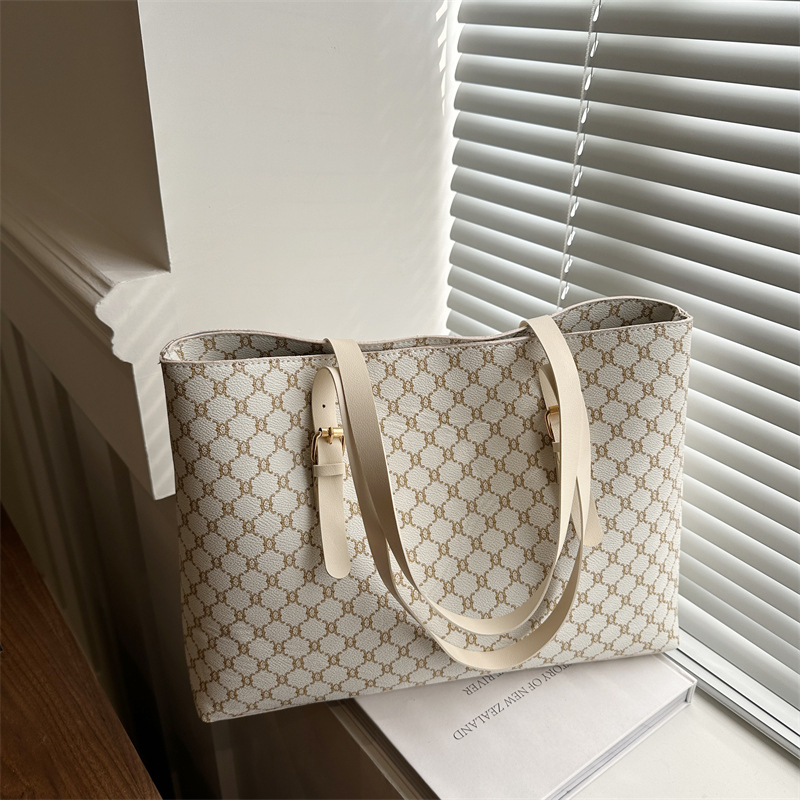 Bolso de moda simple de gran capacidad para mujeres 2024 invierno nuevo chaoto bolso de viaje de gran capacidad bolso de hombro de mano