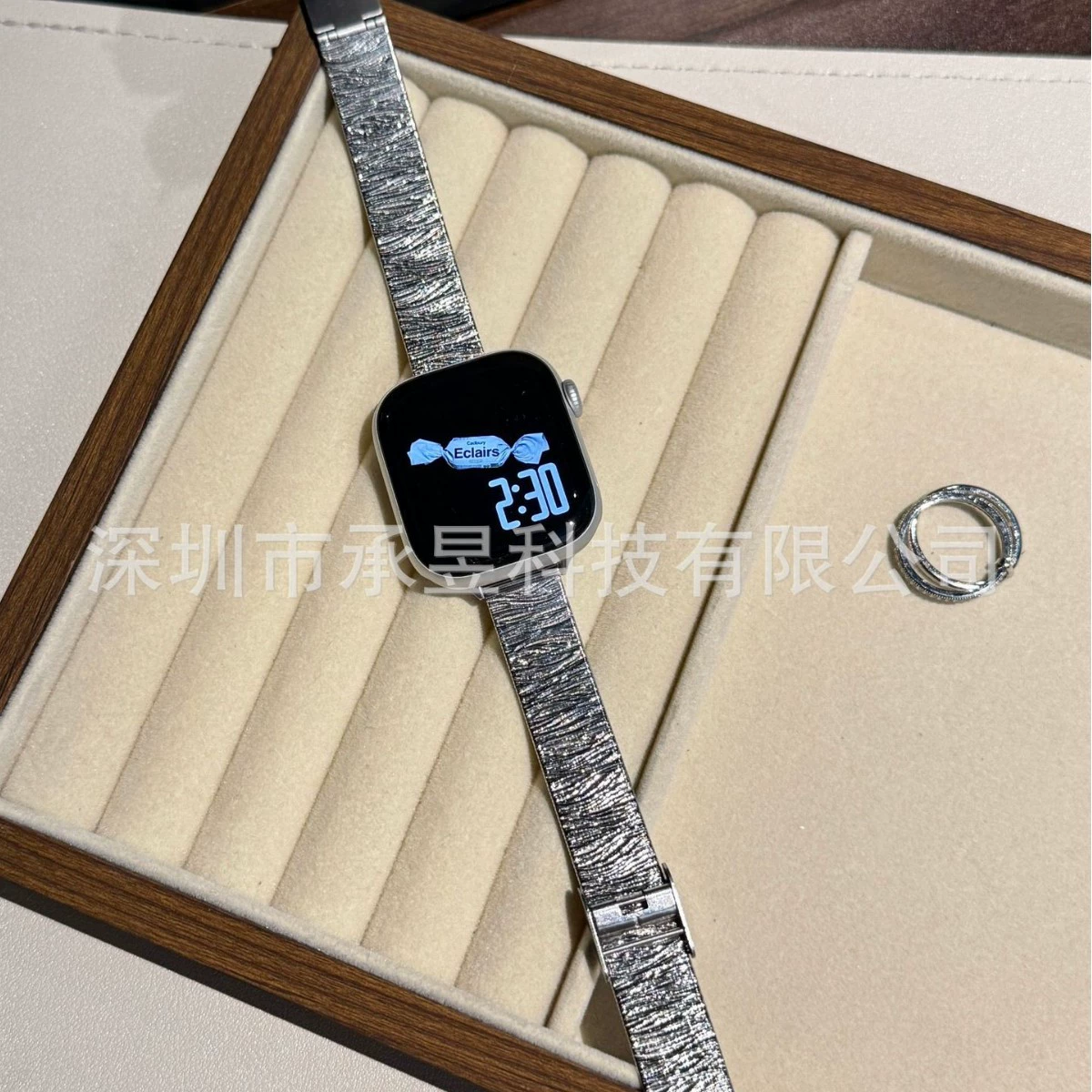 Подходит для Apple стальной волнистый металлический ремешок для часов, совместим с Apple Watch 10/9/8/SE/7/6/5
