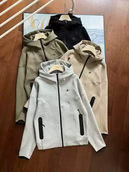 26 New Spring Styles of Men's Hooded Knit Casual Patchwork Jackets, Versatile Casual Chain-Style Shirts, Model Number 7922