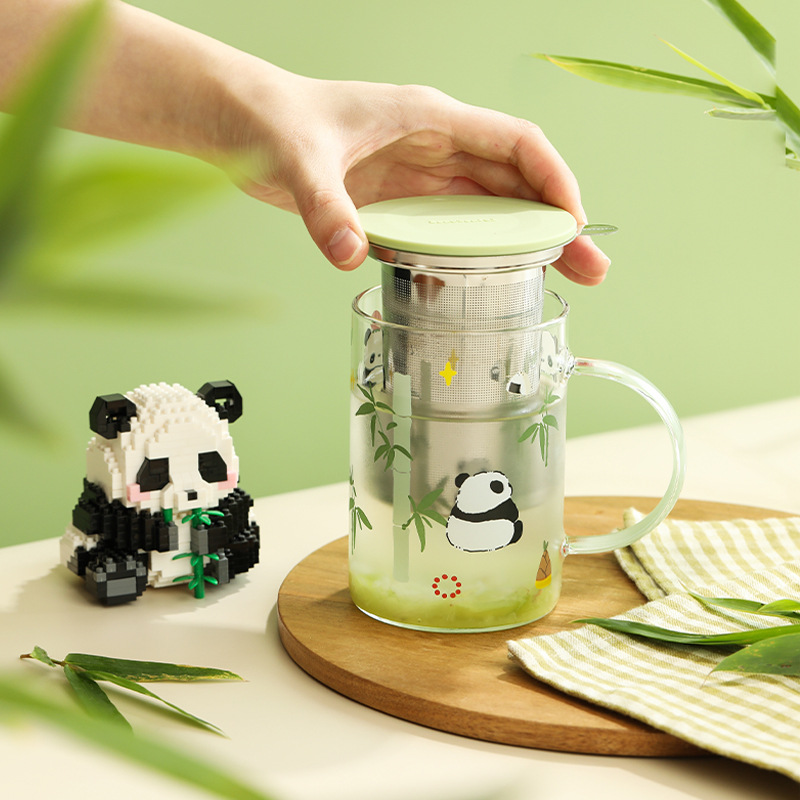 Glass tea cup flower-shaped