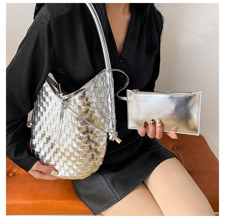 Women's Medium Pu Leather Solid Color Basic Vintage Style Weave Open Underarm Bag display picture 18