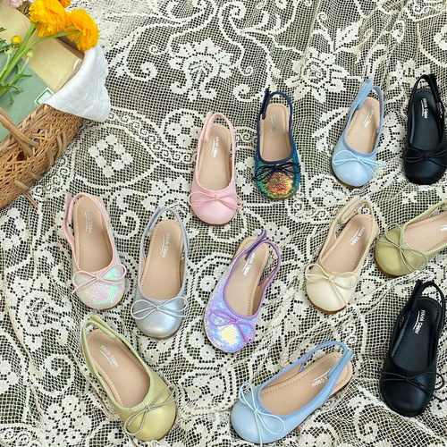 Korean girls' small leather shoes, shiny princess shoes, 2024 spring and summer new girls' performance shoes, soft sole half sandals