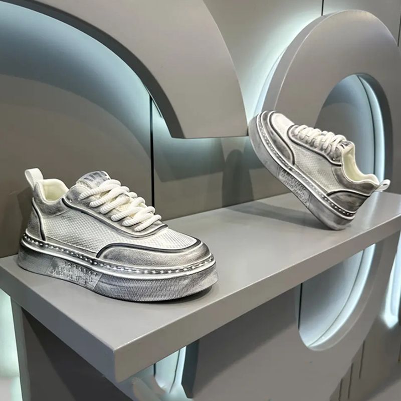 Herren Sommer 2024 neue dicke Sohlen atmungsaktives Mesh Casual Board Herren vielseitige, einfache, hohe Schönheit weiße Schuhe_voghion.com
