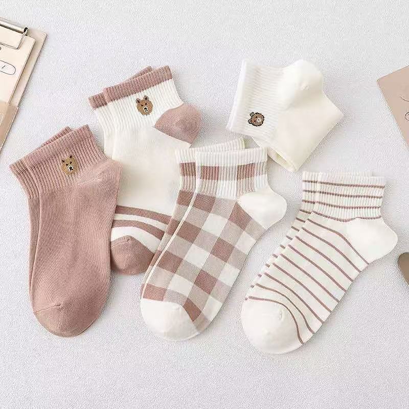 Calcetines invisibles de primavera y verano, blancos de mujer, todo fósforo, viajes diarios, calcetines de cintura baja, calcetines de barco, calcetines al por mayor