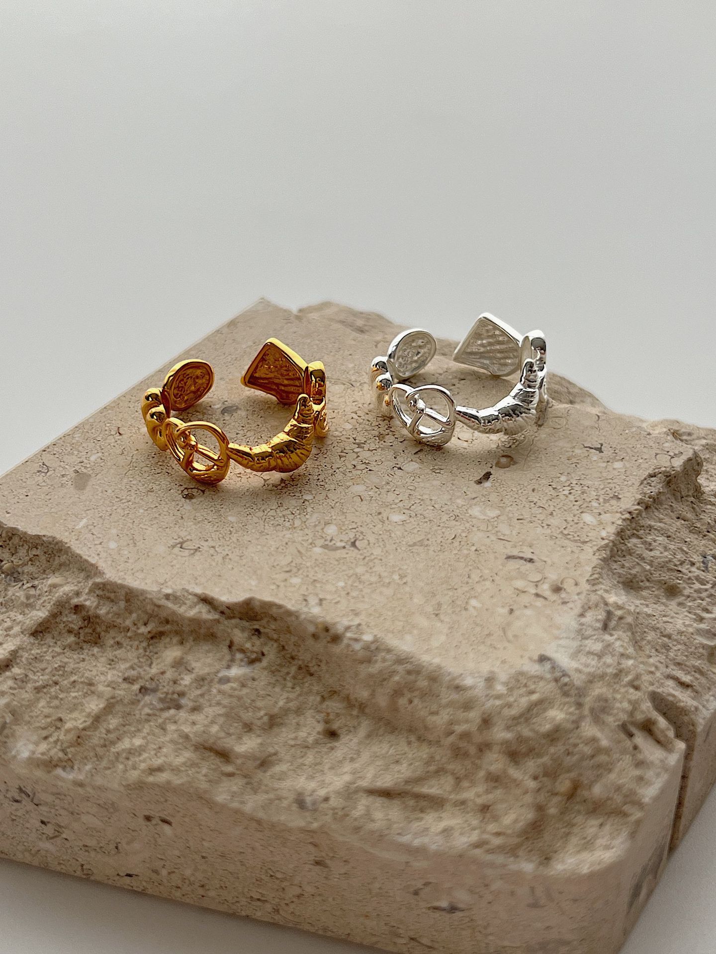 925 Sterling Silver Heart Shape Solid Color Open Rings display picture 4