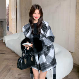 英伦风格子拼接毛呢外套女2025秋冬季新款复古中长款双面羊毛大衣