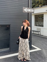 气质黑色V领挂脖背心套装女夏季垂感宽松休闲裤长裤度假风两件套
