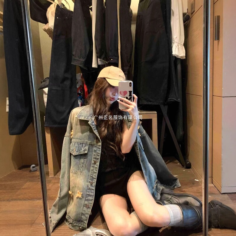 Real Shot of American Retro Style Loose Fit Ripped Washed Denim Boyfriend Style Couple's Denim Jacket for Women