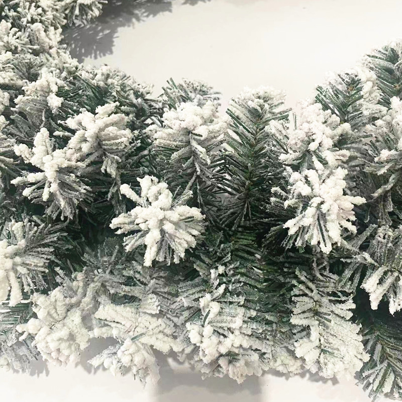 2.7m 植毛クリスマスリース ホテル ショッピングモール バー ドアハンギング PVC製 ホワイトクリスマスデコレーションリース|undefined