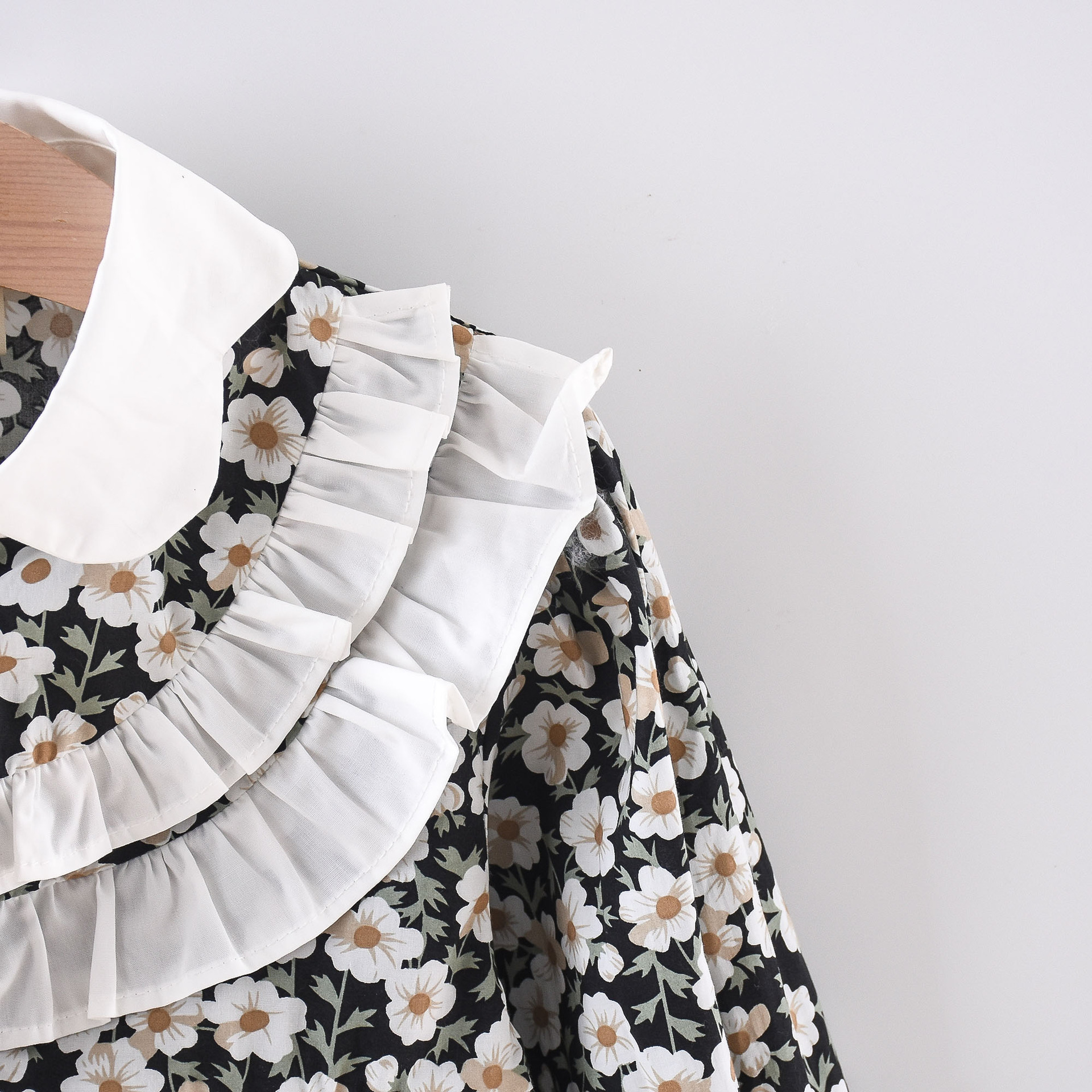 Children's clothing girls' dress 2024 Spring and Autumn new style lace patchwork doll collar Korean version long sleeved_voghion.com