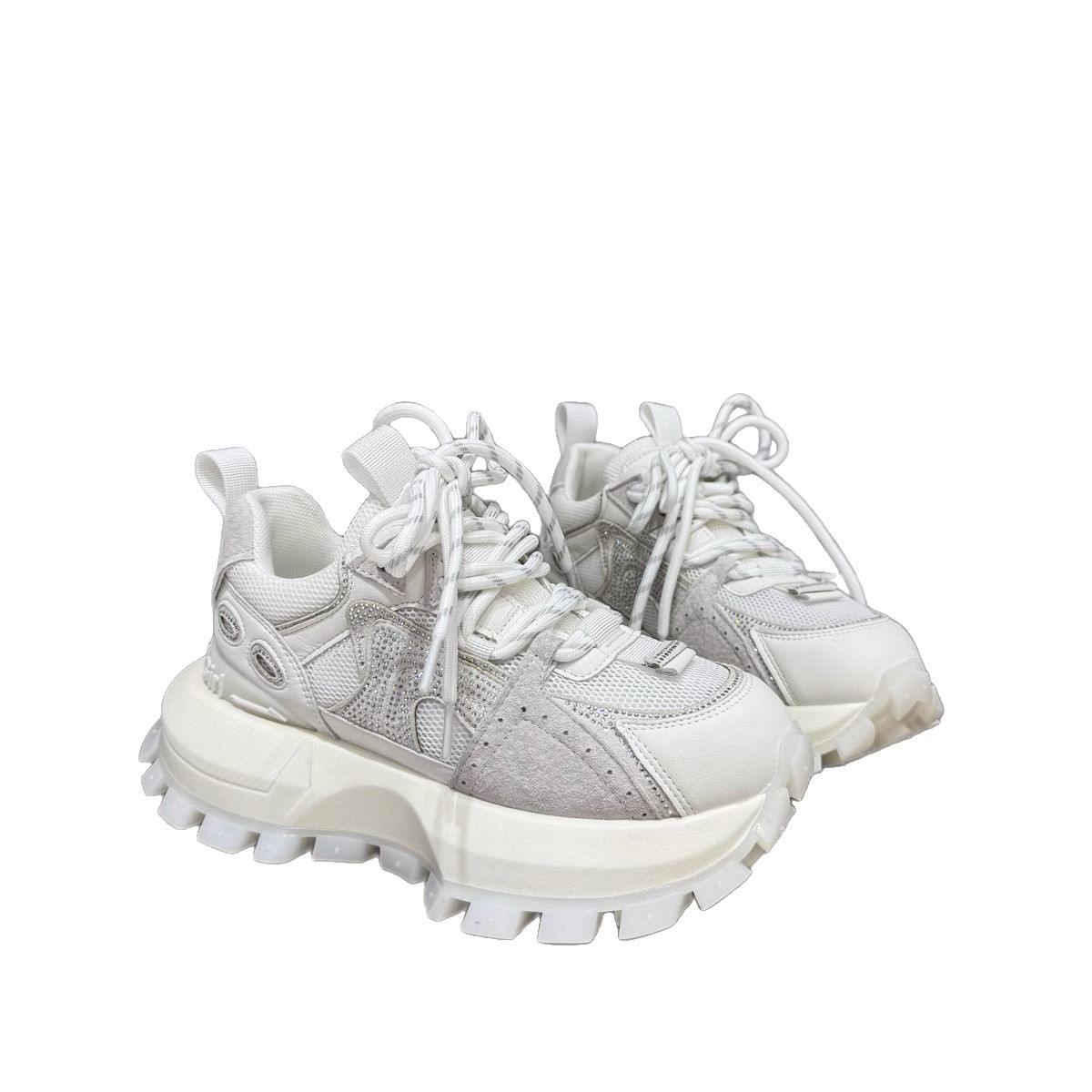 Zapatos blancos de suela gruesa para mujer 2025 verano nuevo estilo malla transpirable moda todo-fósforo ligero realce deportes y zapatillas de deporte de ocio