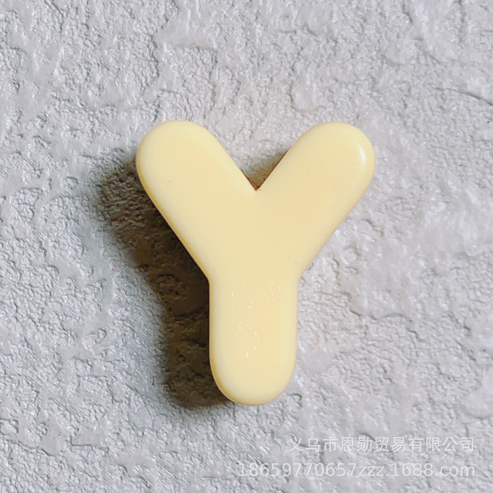 Y (beige)