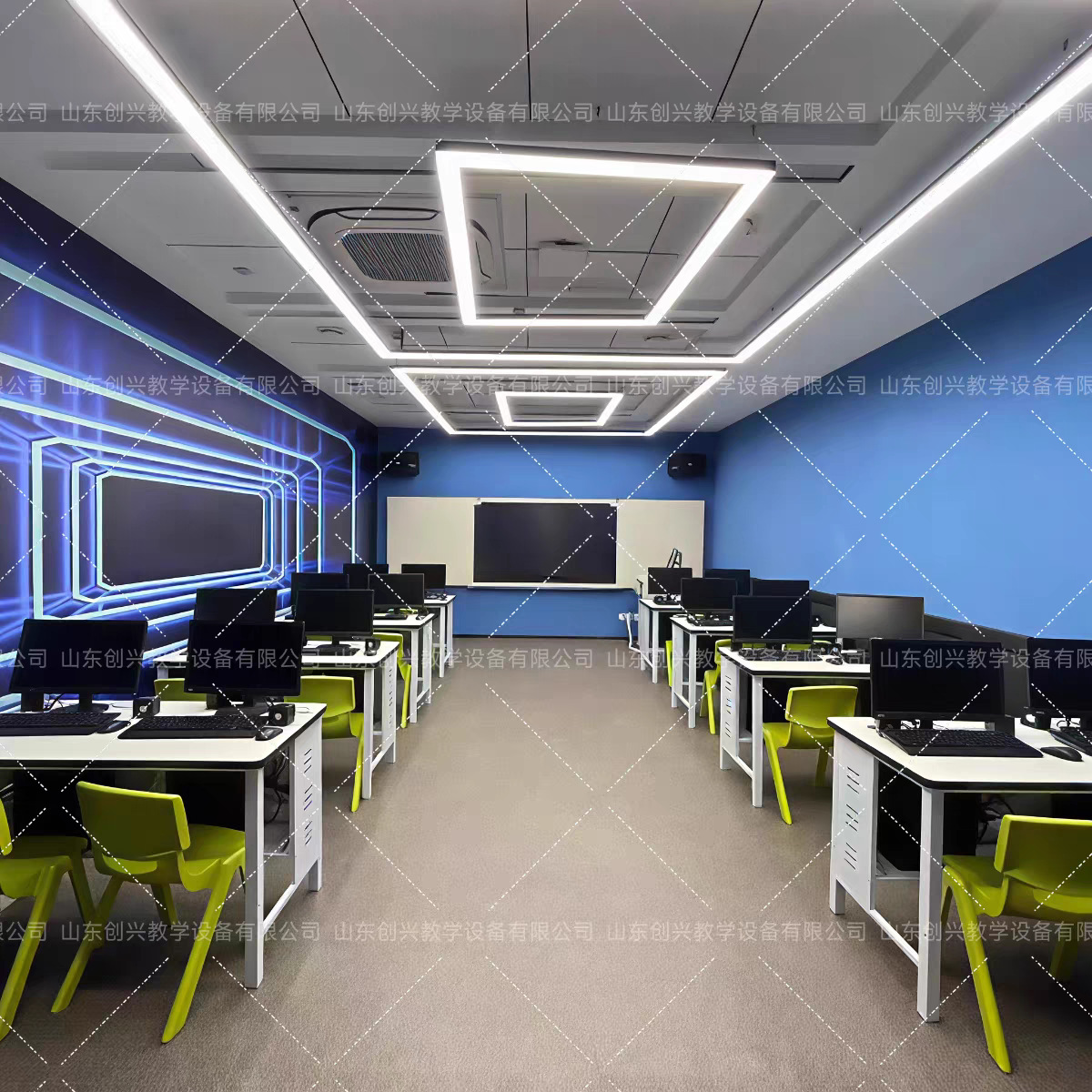 학교 컴퓨터실 컴퓨터실 컴퓨터 책상 학생 교육실 스크린 싱글 테이블 의자 사무실 데스크탑 더블 모던