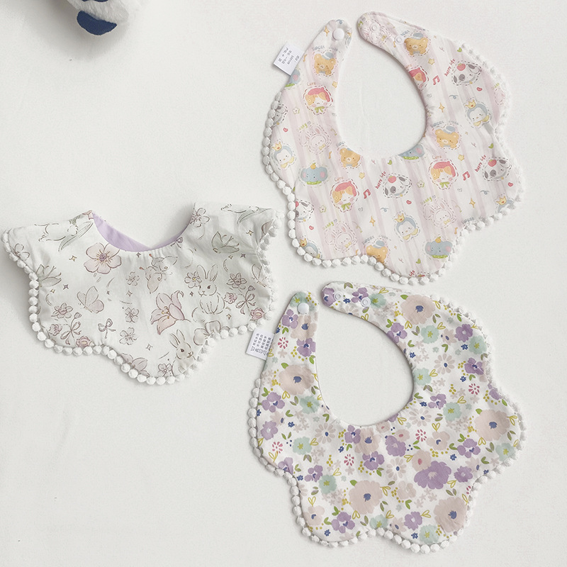 Autumn and Winter Cute Petal-Shaped Baby Bibs, Baby Saliva Towels, Children's Saliva Pockets, Versatile Trendyy Bibs 02 Years Old