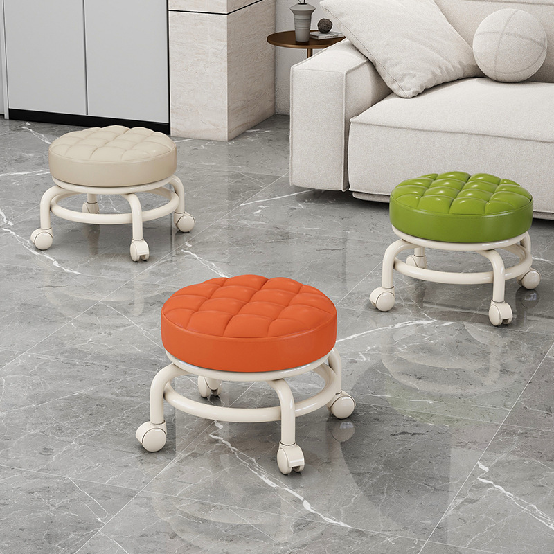 Small stool pulley low stool with universal wheel toddler stool home lazy roller skating beauty seam small chair Internet celebrity bench