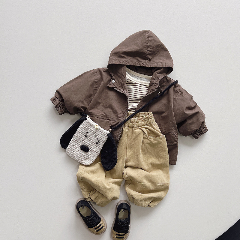 Nueva chaqueta de otoño de estilo japonés y coreano para niños, nueva camiseta versátil con capucha para niñas 2025, camisa con cremallera para bebés y niños.