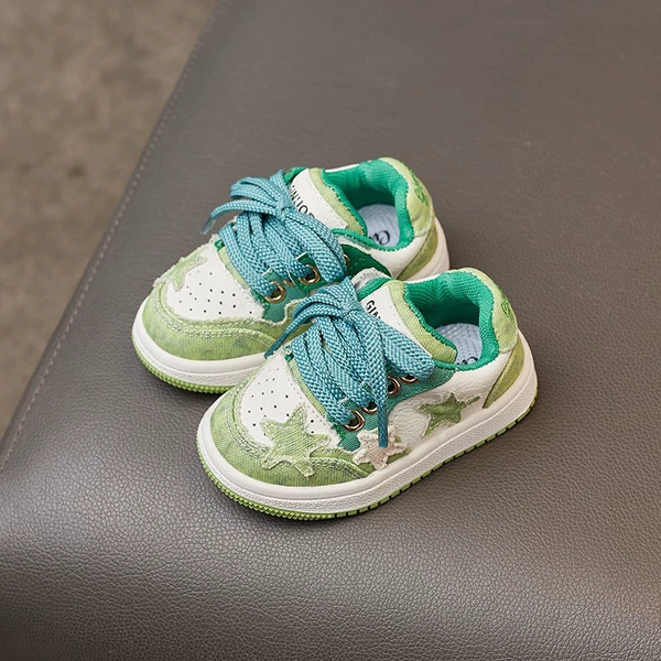 Star shoes green